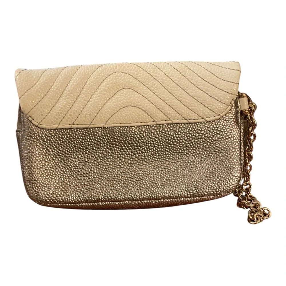 Henri Bendel Bronze and White Wristlet with Gold Chain Strap